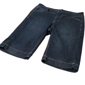 Noir Shorts